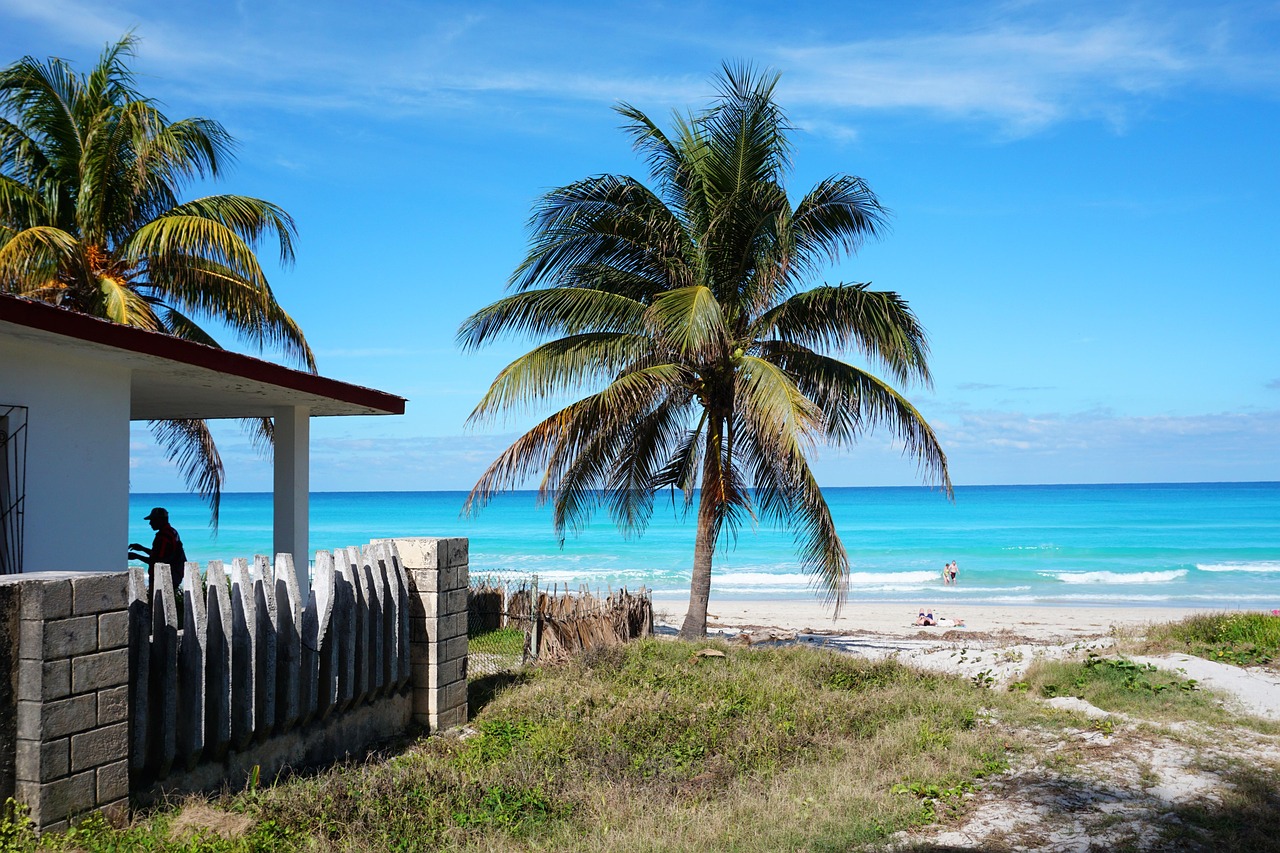 La Habana y Varadero: Encanto Caribeño entre Historia y Mar