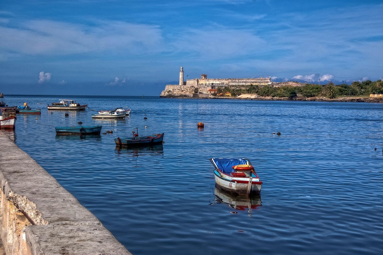 La Habana y Varadero: Encanto Caribeño entre Historia y Mar - Imagen 4